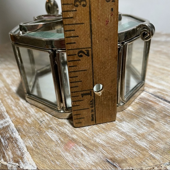 Vintage Glass Floral trinket box - Picture 9 of 11